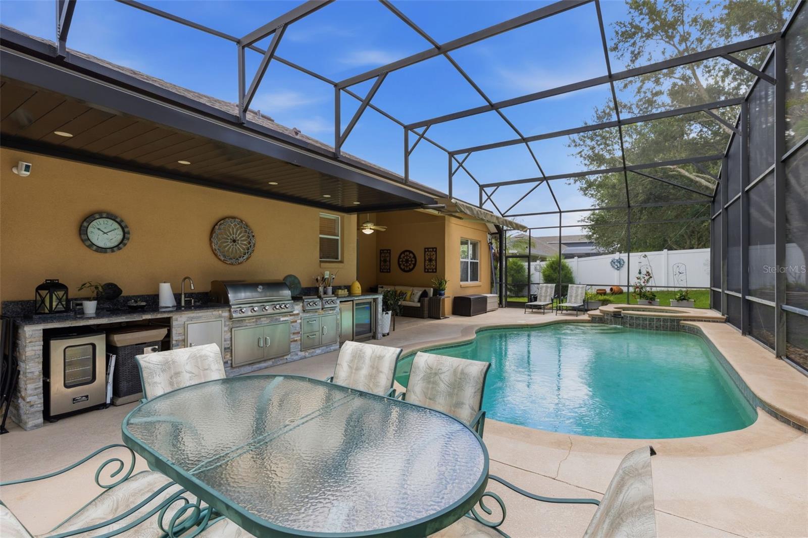 ALEXANDRIA PLACE - Residential