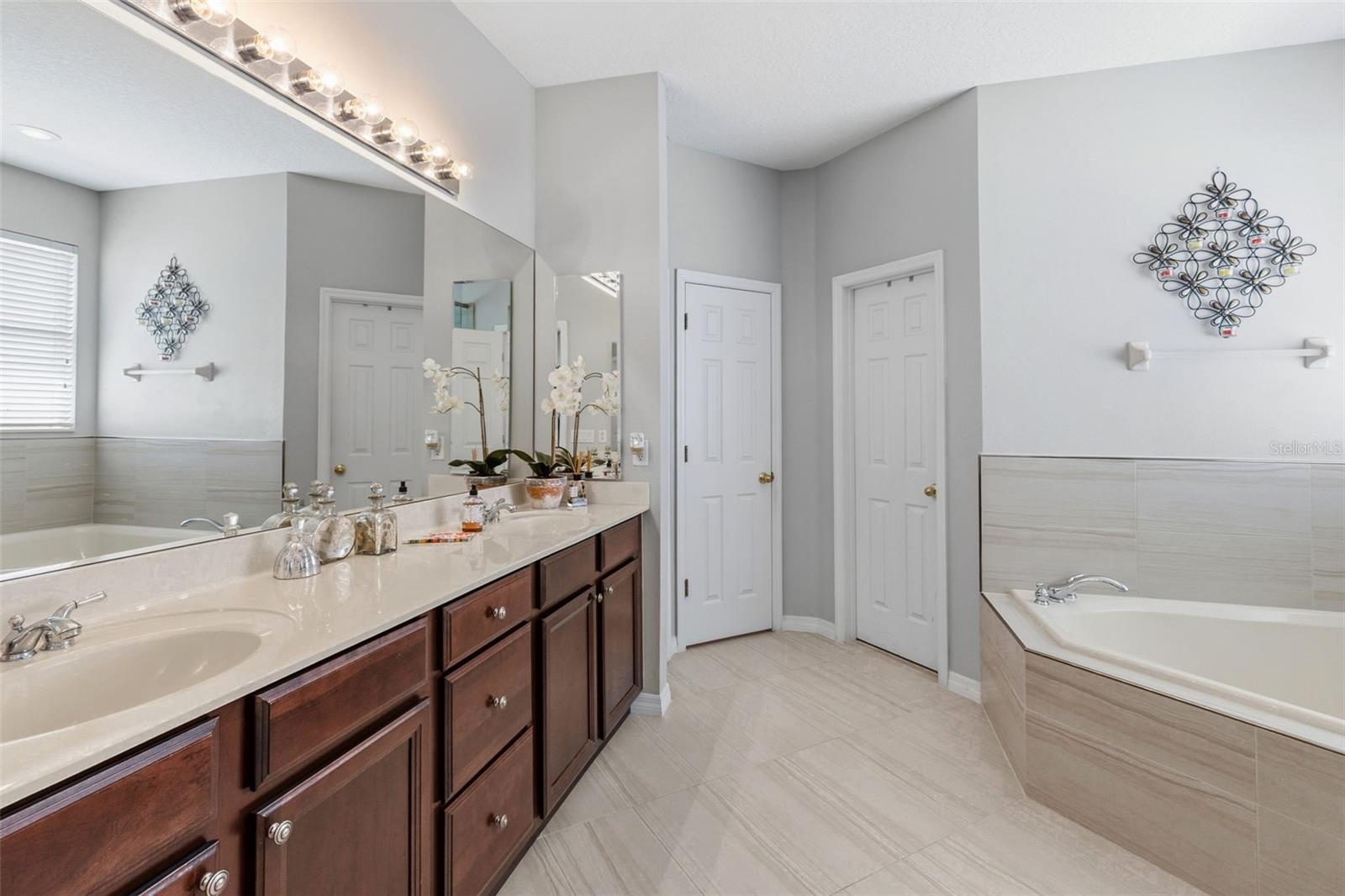 ALEXANDRIA PLACE - Residential