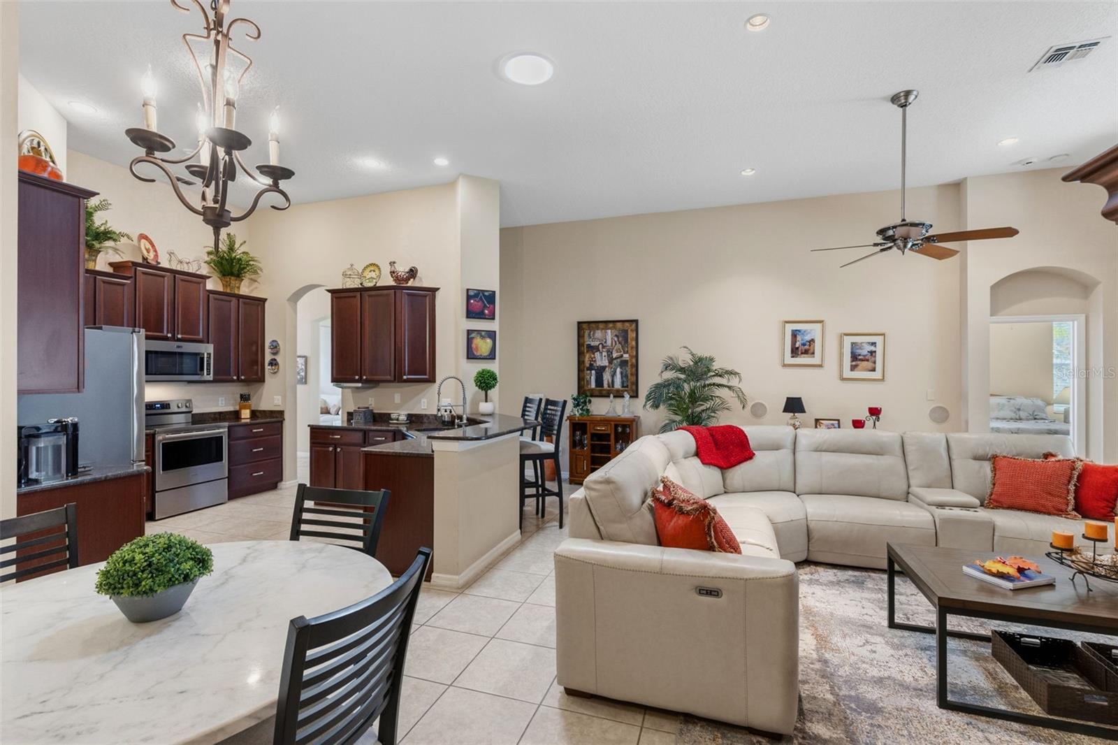 ALEXANDRIA PLACE - Residential