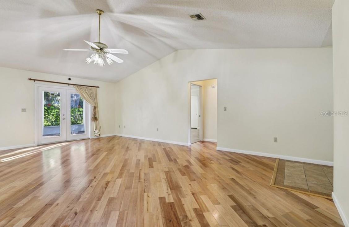 SCOTTISH HLNDS CONDO - Residential