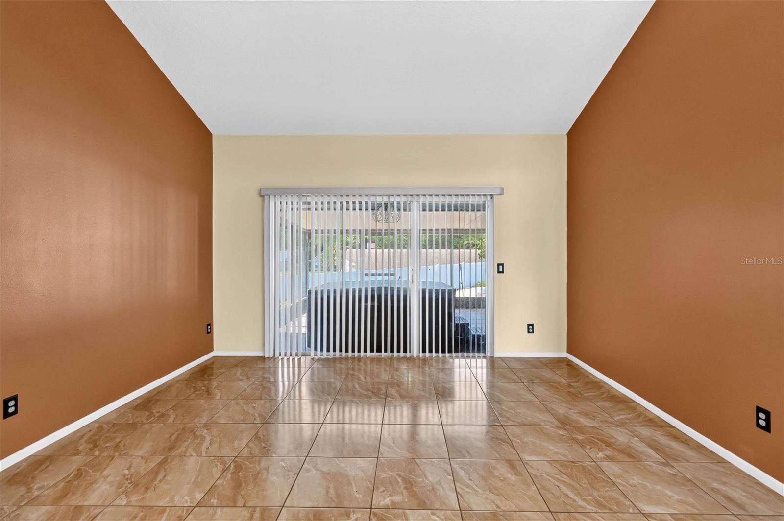 SILVER RIDGE PH 01 - Residential