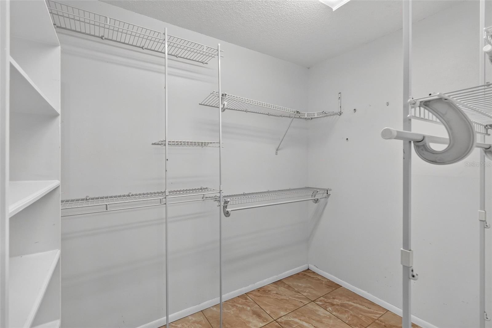 SILVER RIDGE PH 01 - Residential