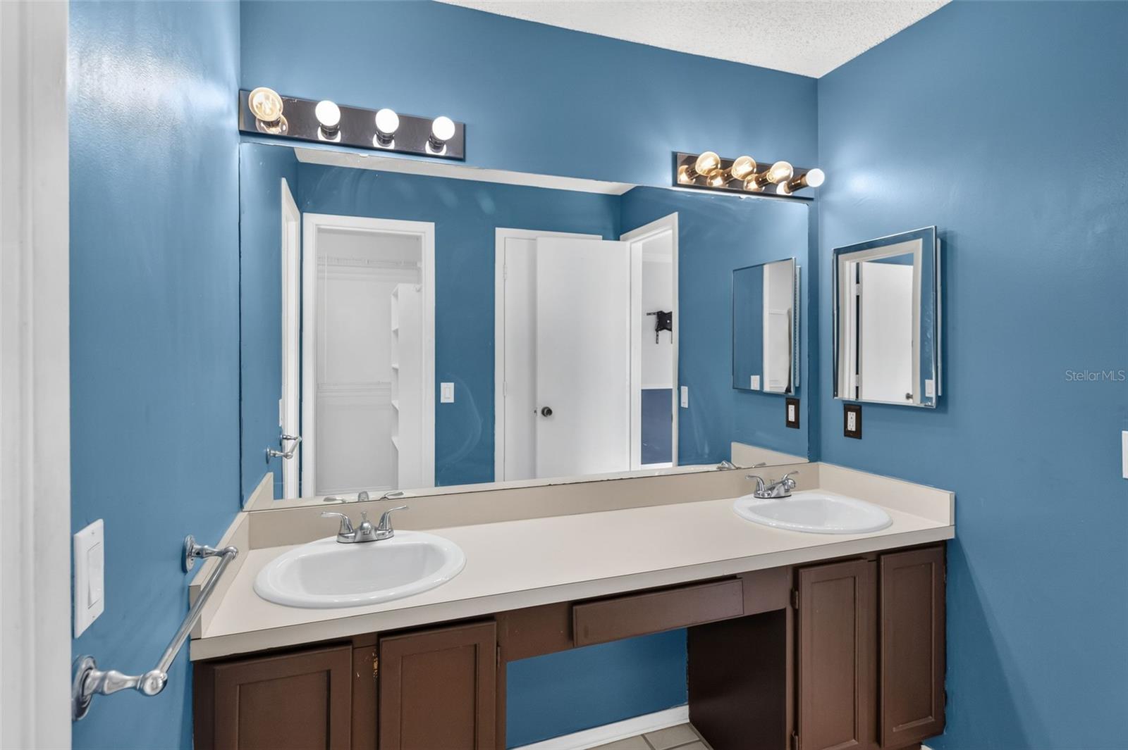 SILVER RIDGE PH 01 - Residential
