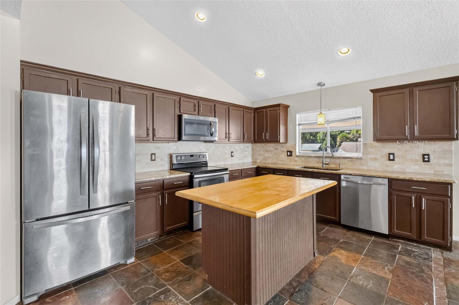 SILVER RIDGE PH 01 - Residential