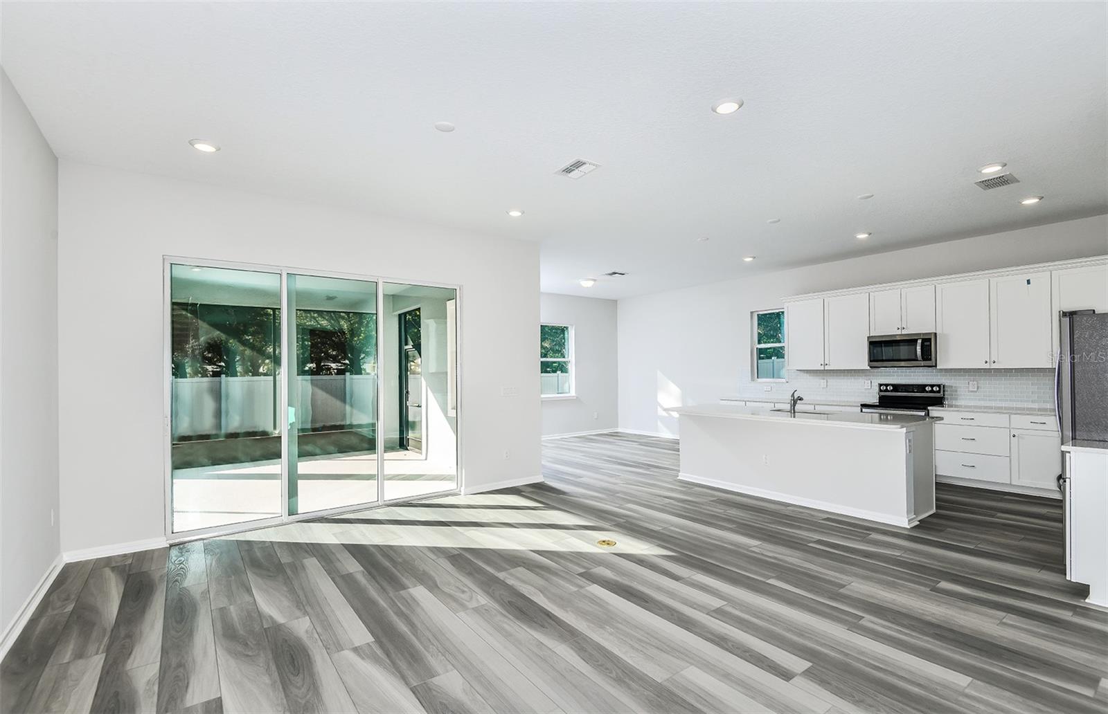 SILVERLAKE PHASE 2 - Residential