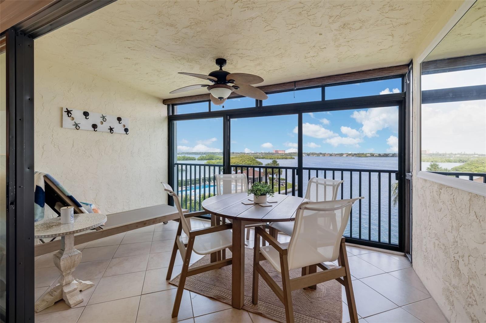SUNRISE COVE SEC 2 - Residential