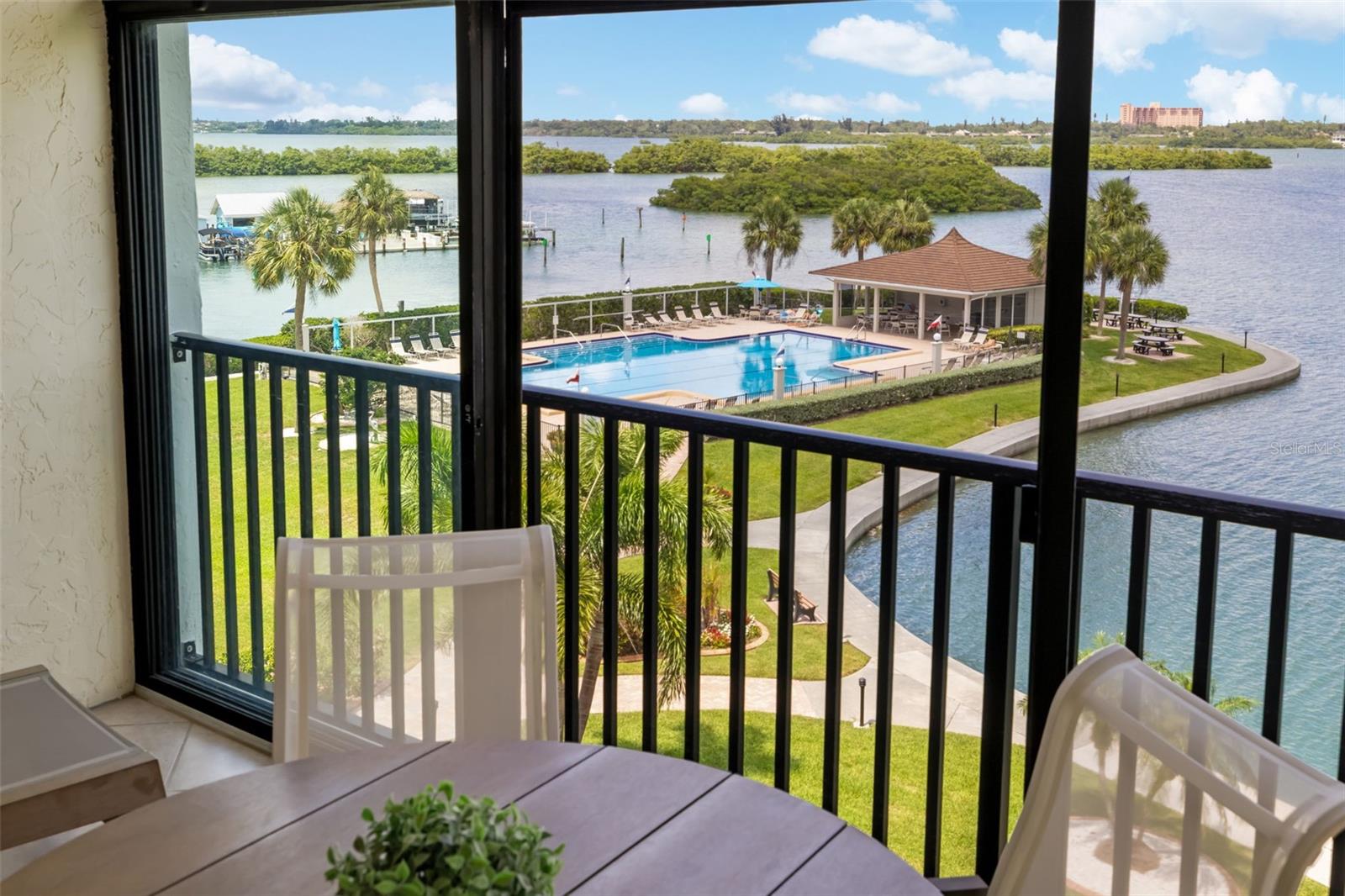 SUNRISE COVE SEC 2 - Residential
