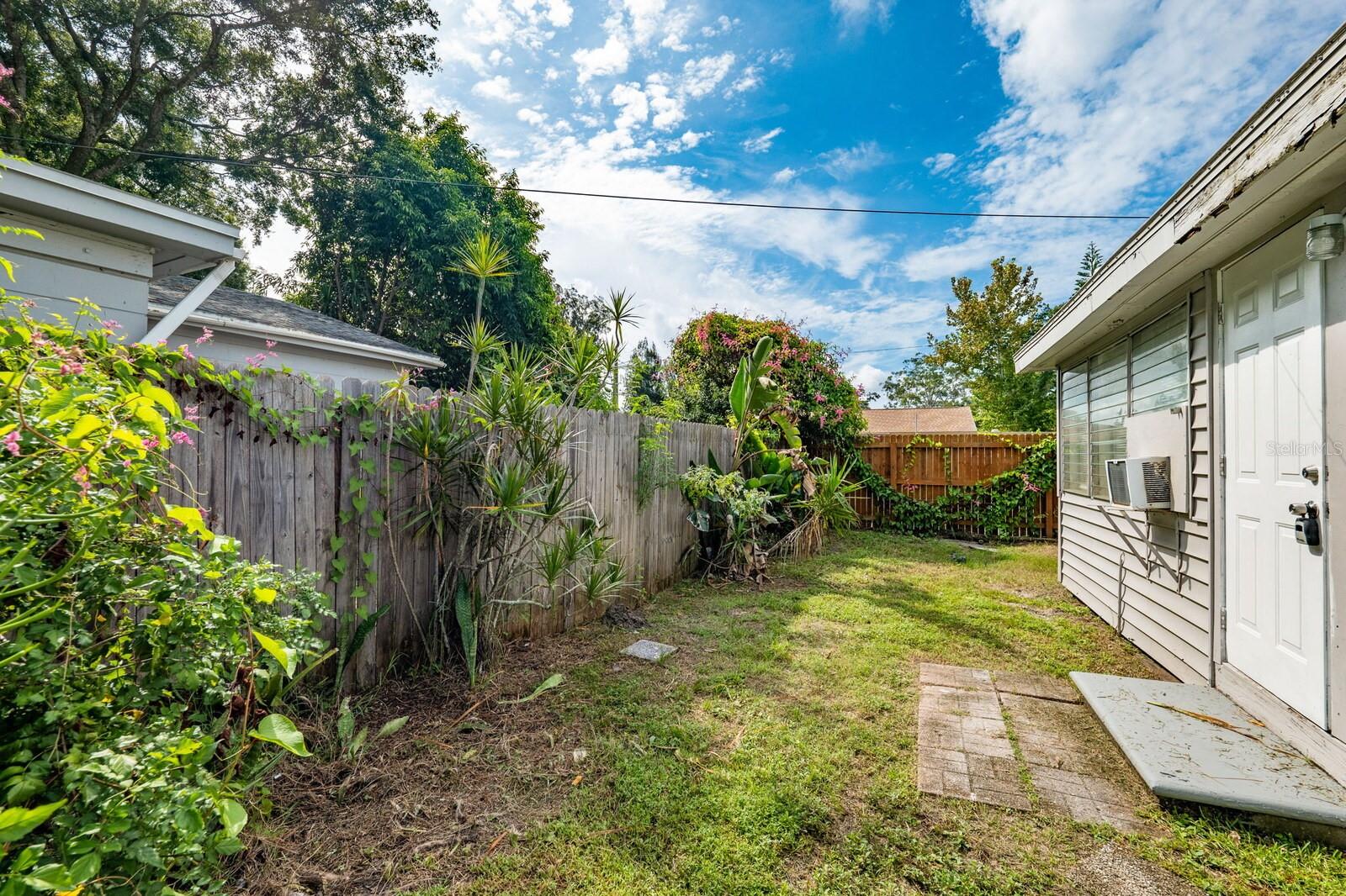 LELLMAN HEIGHTS 1ST SEC - Residential Income