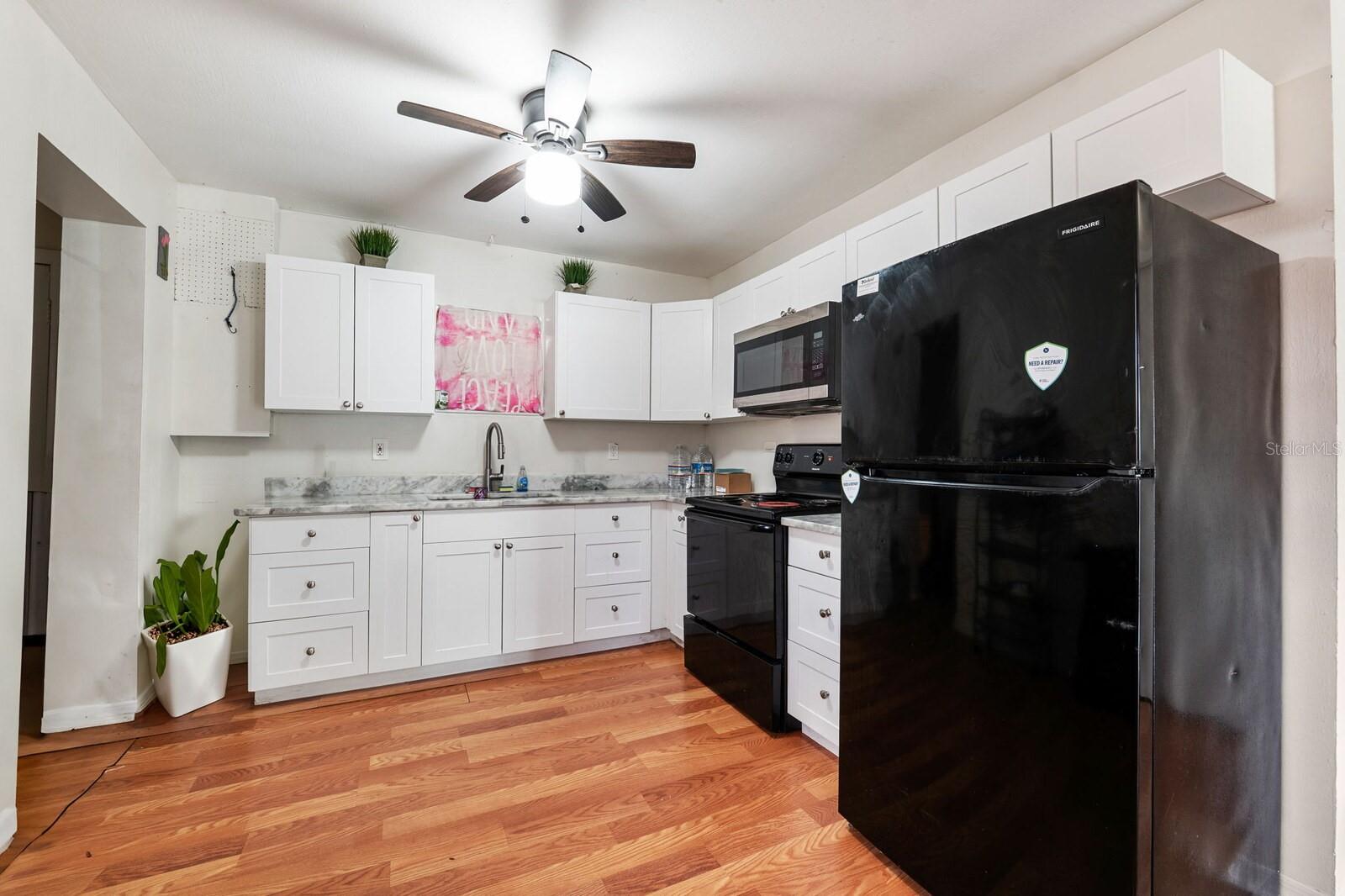 LELLMAN HEIGHTS 1ST SEC - Residential Income