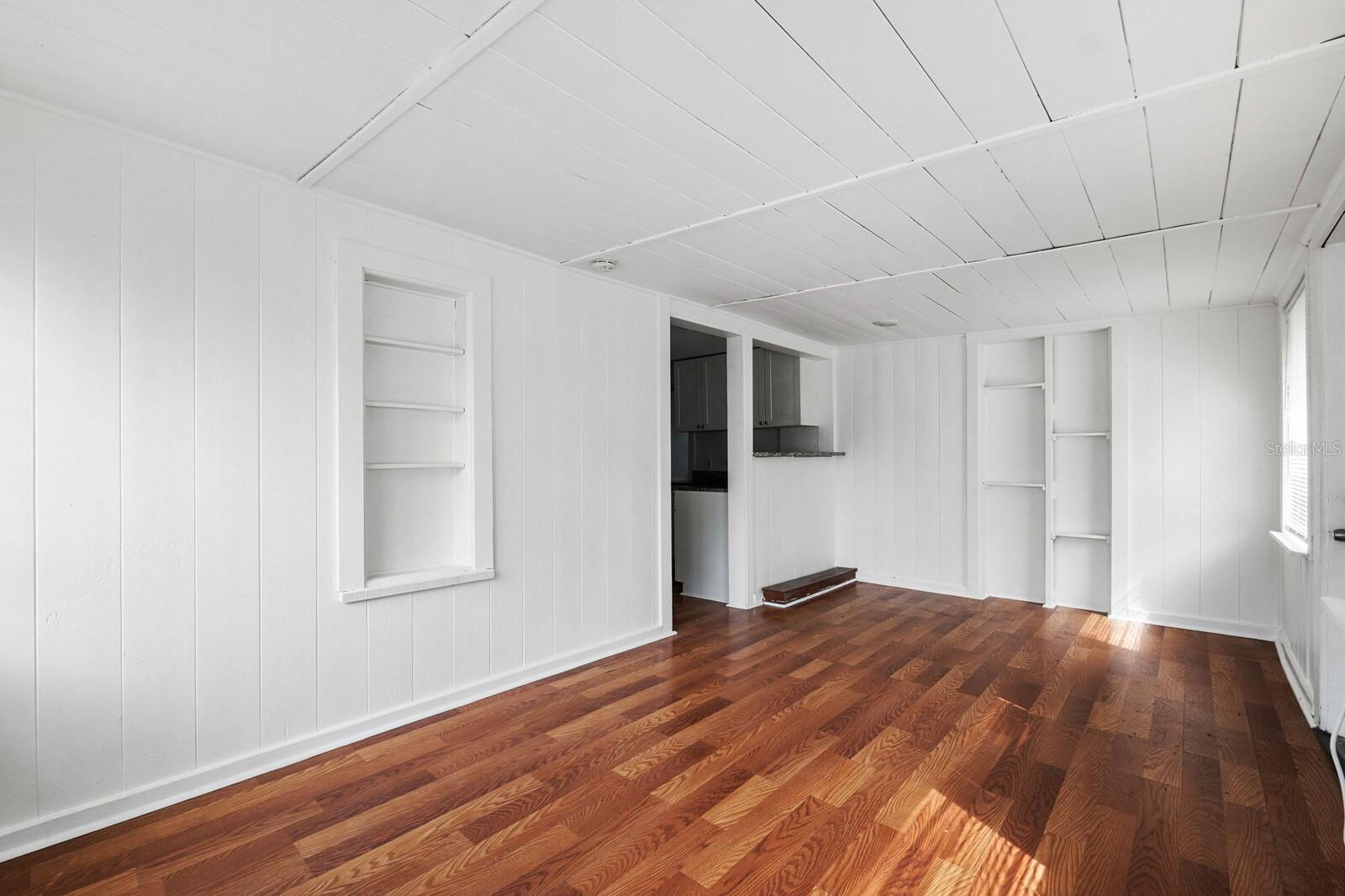 LELLMAN HEIGHTS 1ST SEC - Residential Income