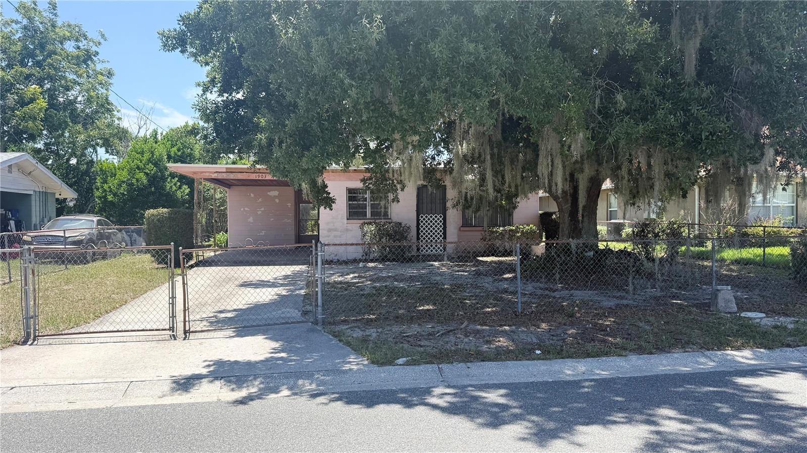 FLORENCE VILLAGE - Residential