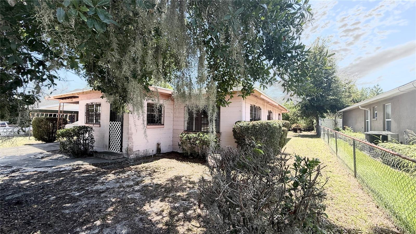 FLORENCE VILLAGE - Residential