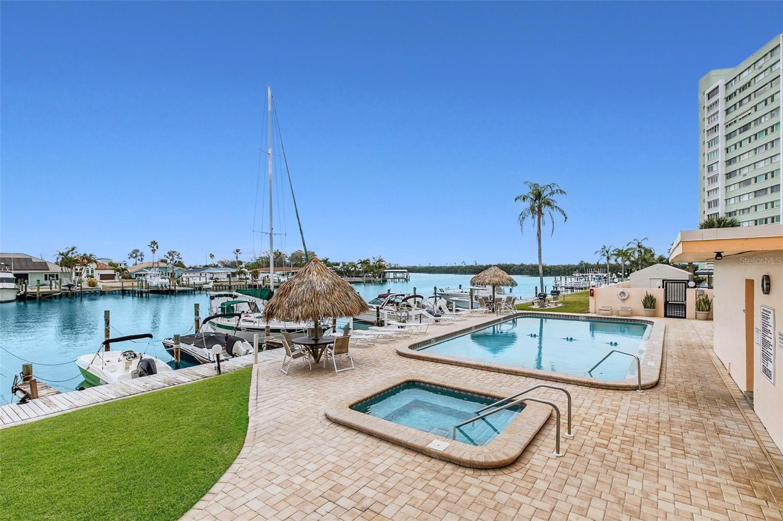 51 ISLAND WAY CONDO - Residential