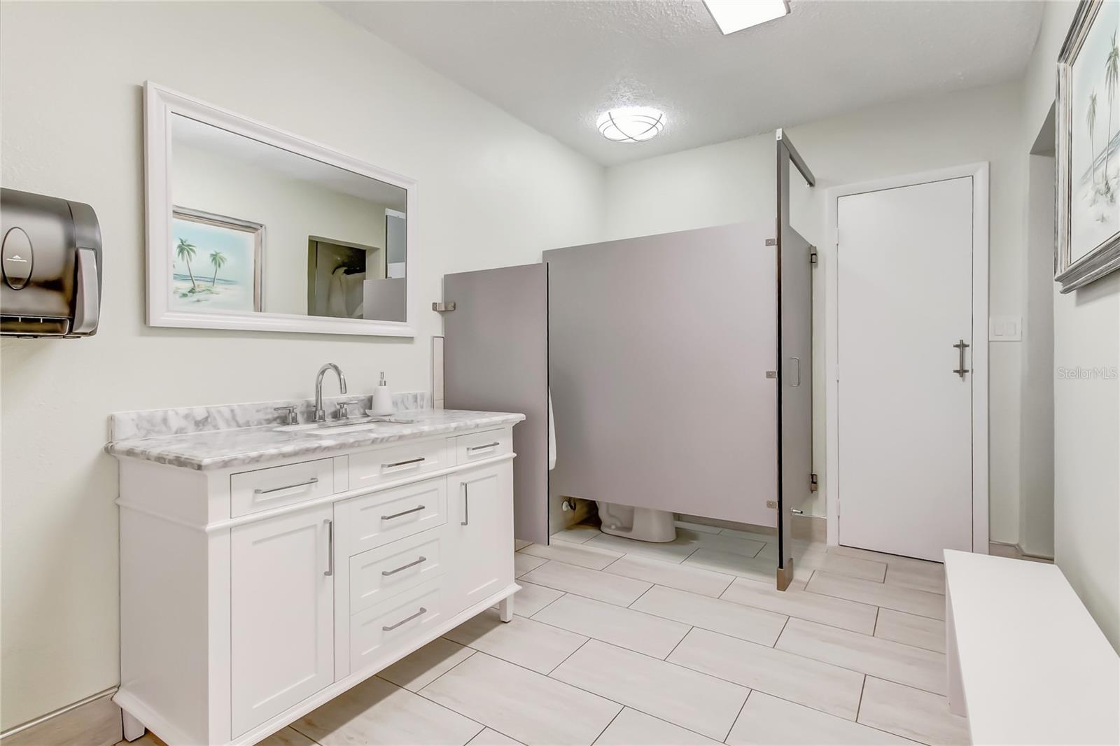 51 ISLAND WAY CONDO - Residential
