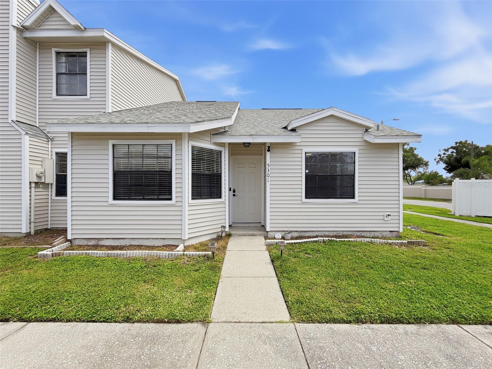 HAMPTON PARK TWNHMS UN 3 - Residential