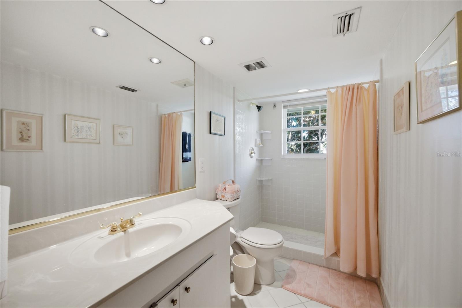 BAYWAY ISLES - Residential