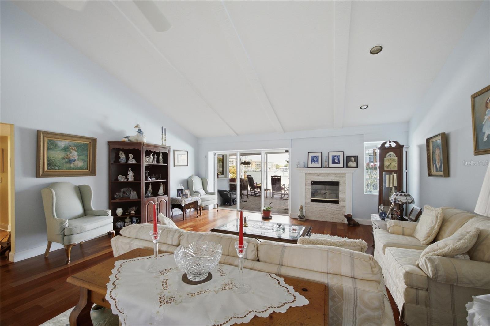 BAYWAY ISLES - Residential