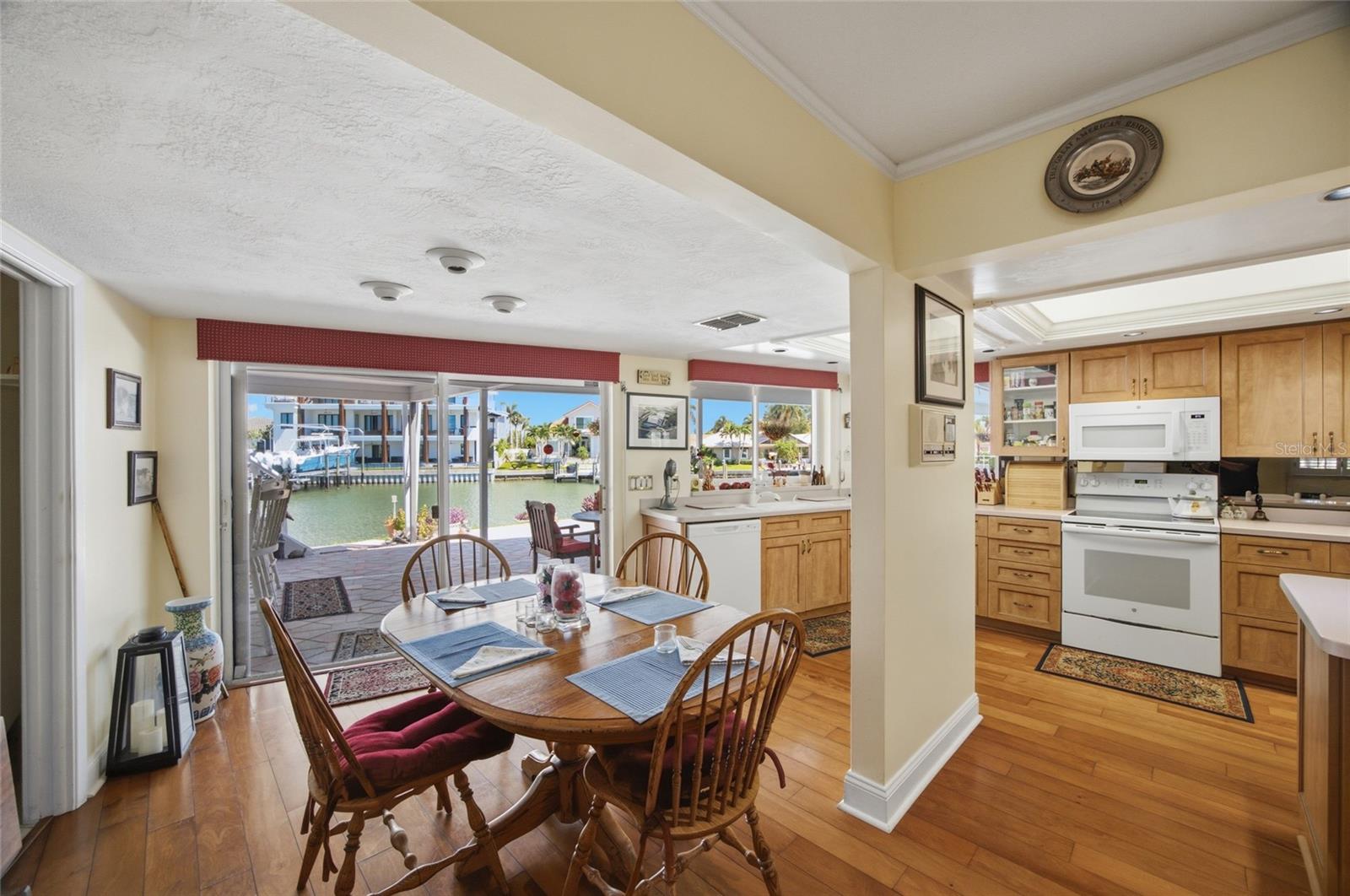 BAYWAY ISLES - Residential