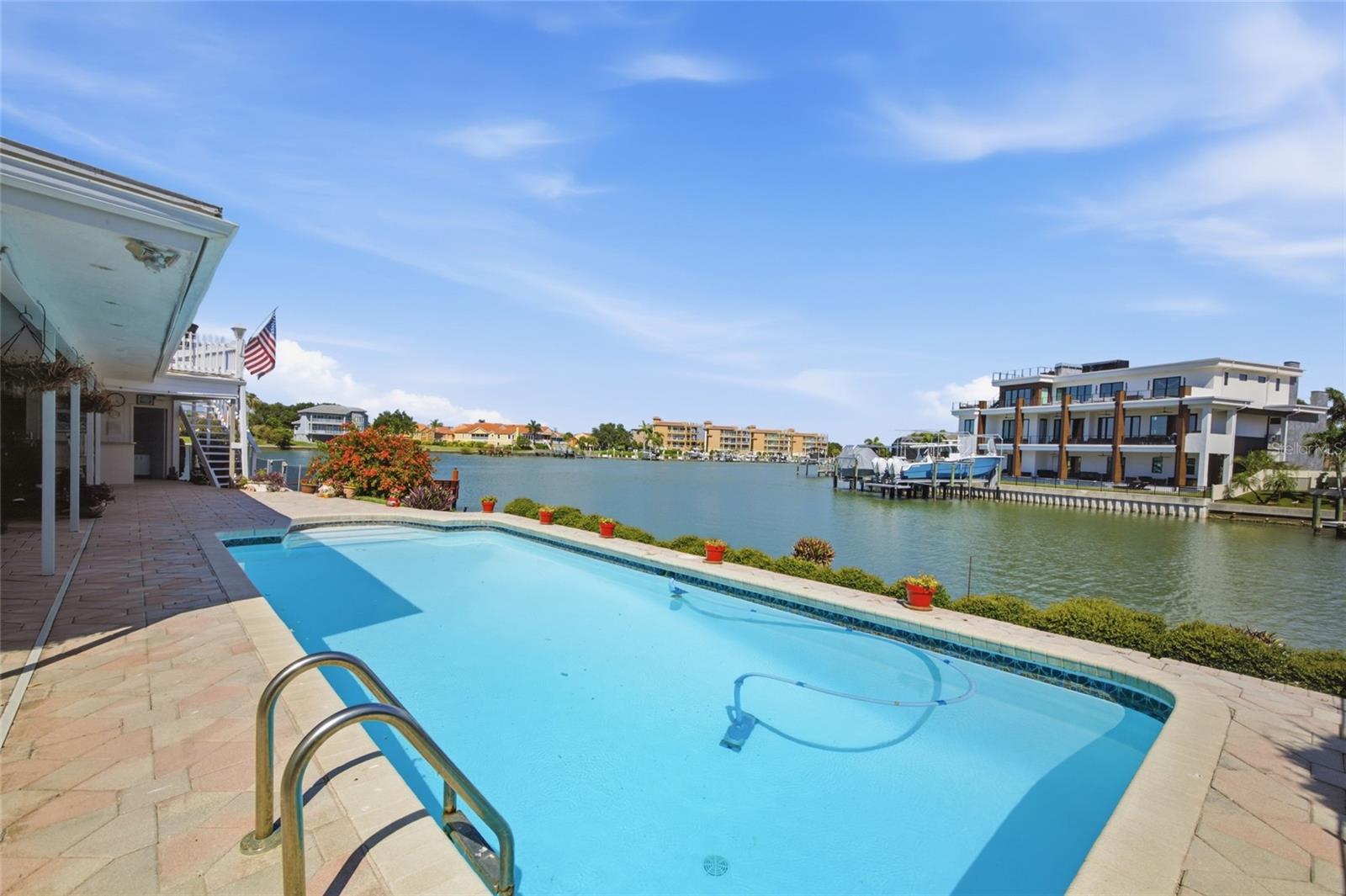 BAYWAY ISLES - Residential