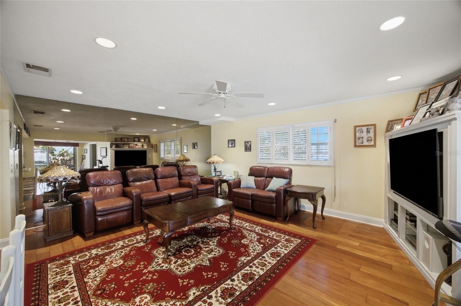 BAYWAY ISLES - Residential