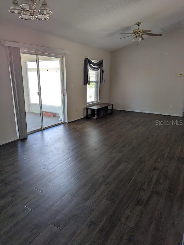 UMATILLA TWIN LAKE ESTATES SUB - Residential