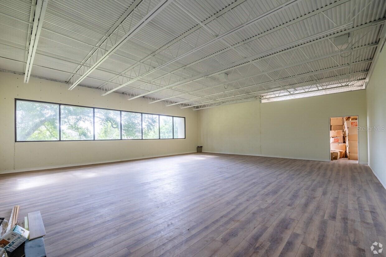 TAMPA & TARPON SPGS LAND CO - Commercial Sale