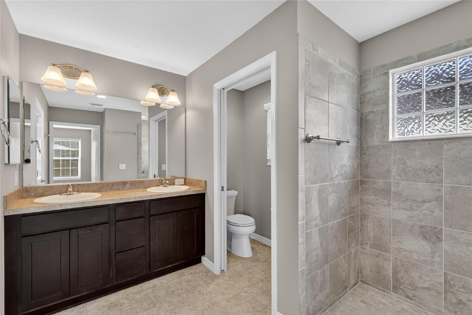 OXFORD OAKS PH 1 - Residential