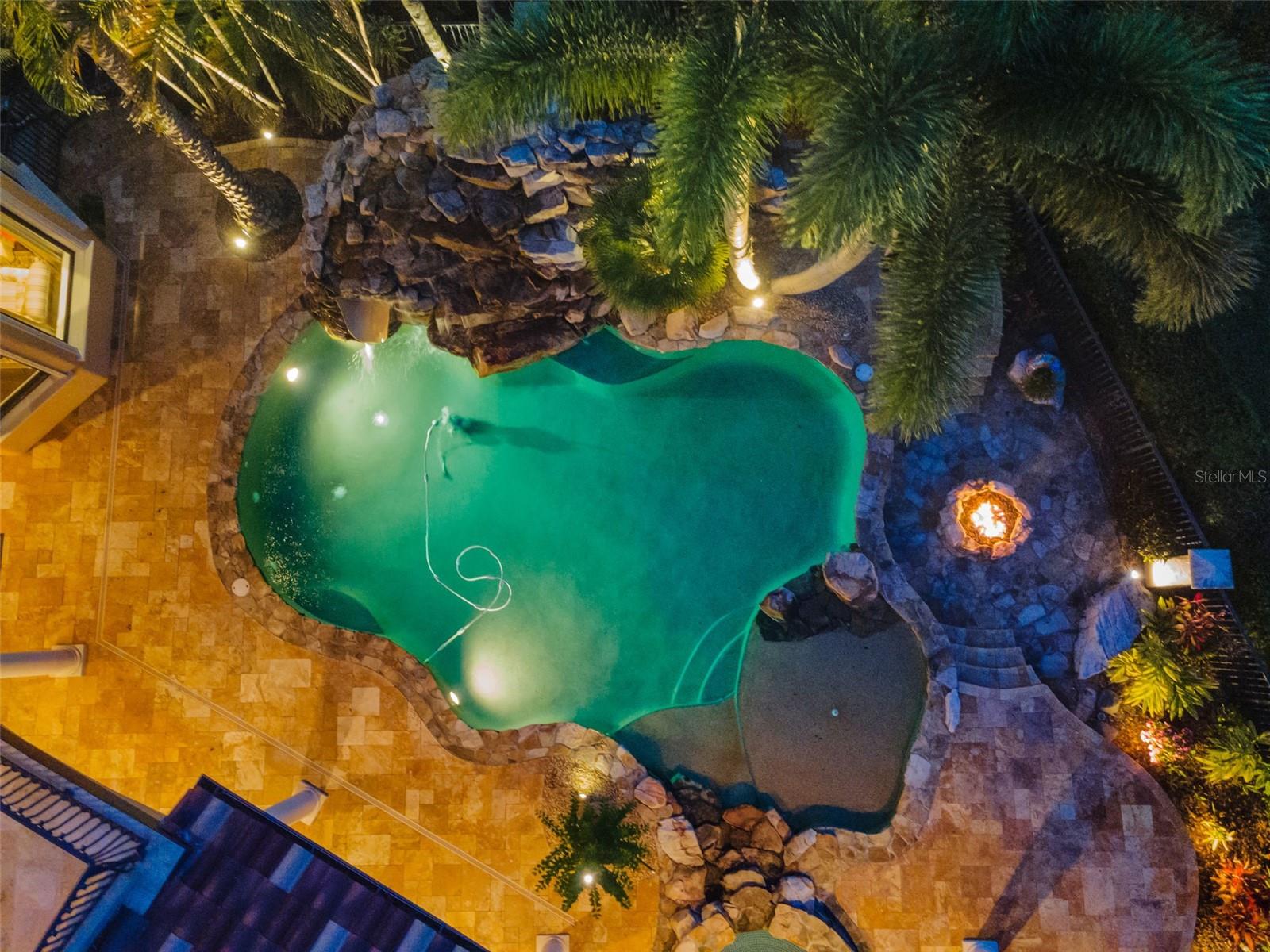 CHAMPIONS CLUB - Residential