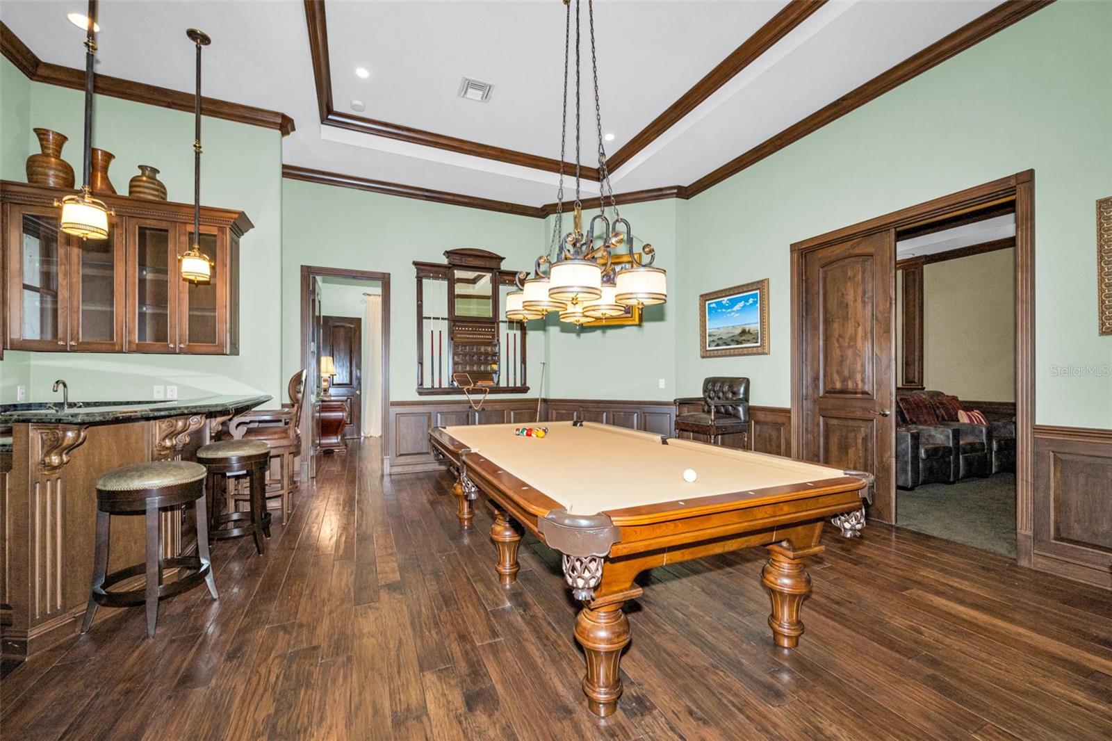 CHAMPIONS CLUB - Residential