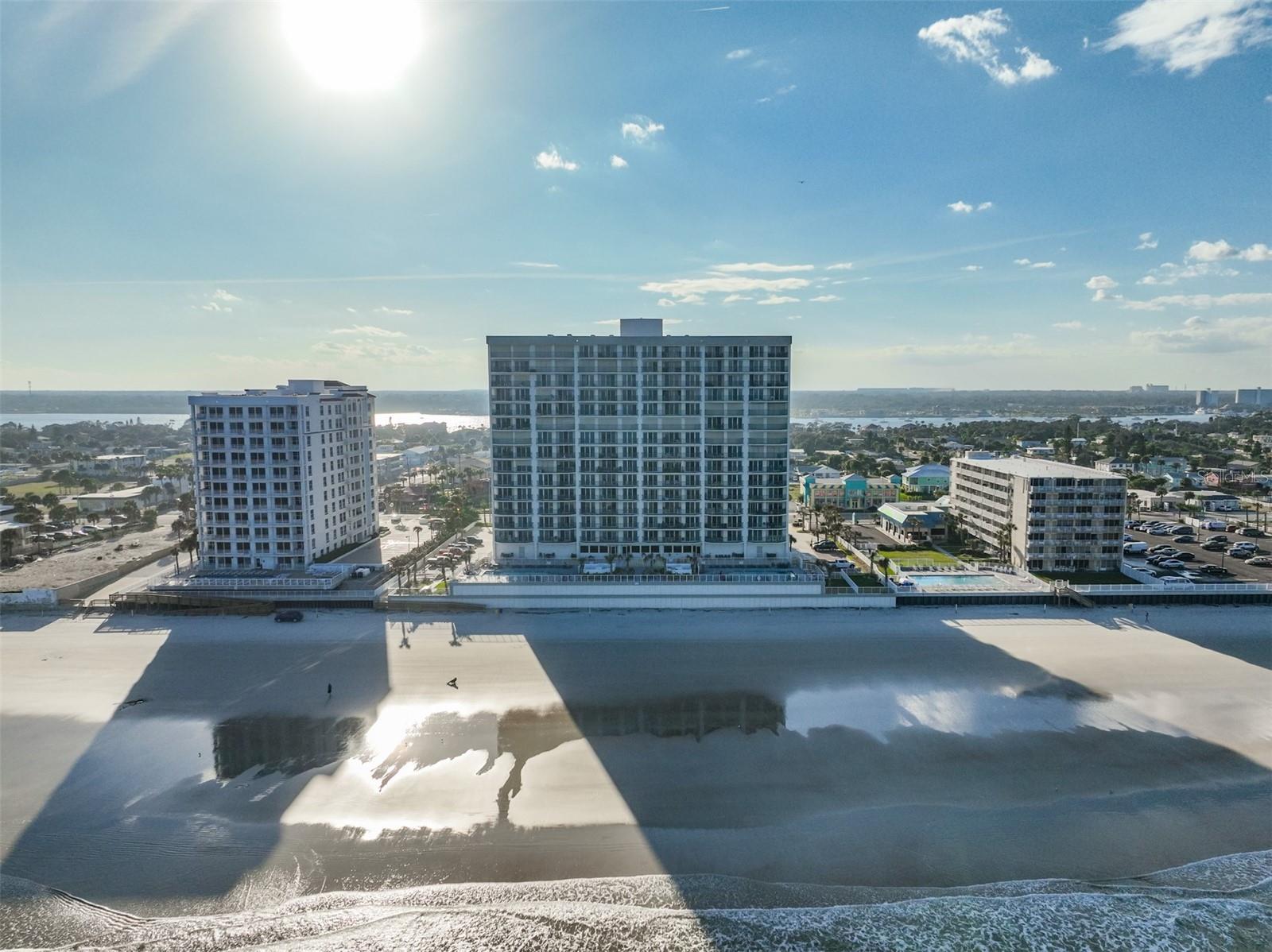 TOWERS GRANDE CONDO - Residential