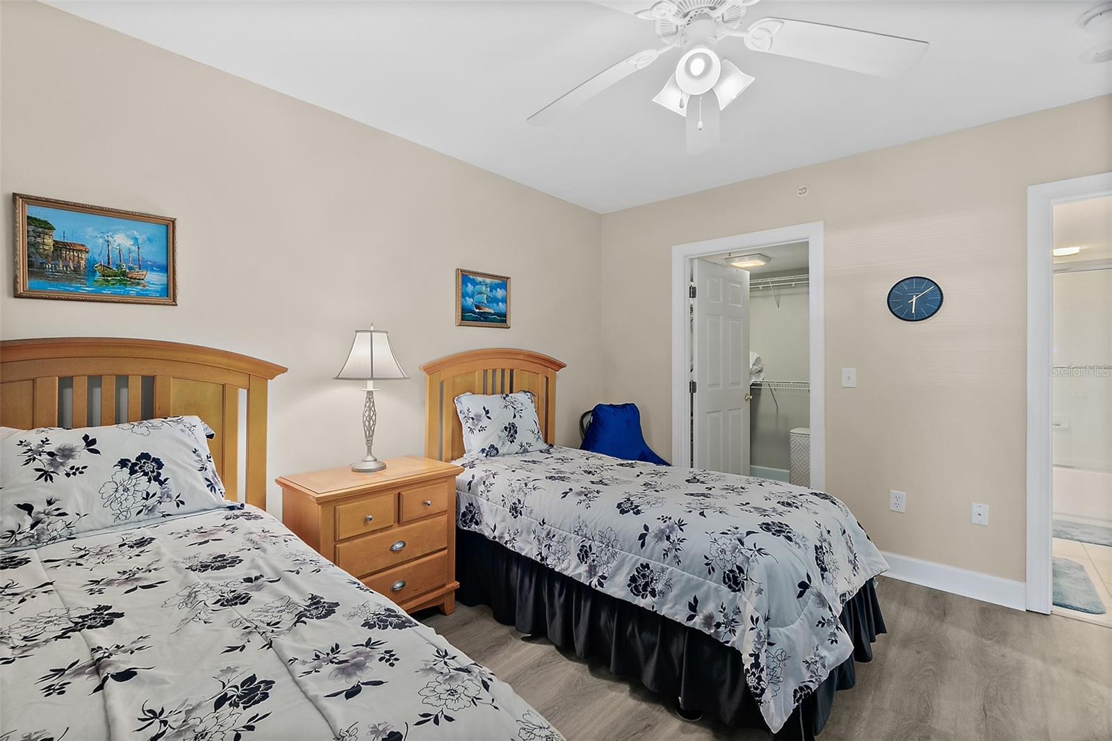 TOWERS GRANDE CONDO - Residential