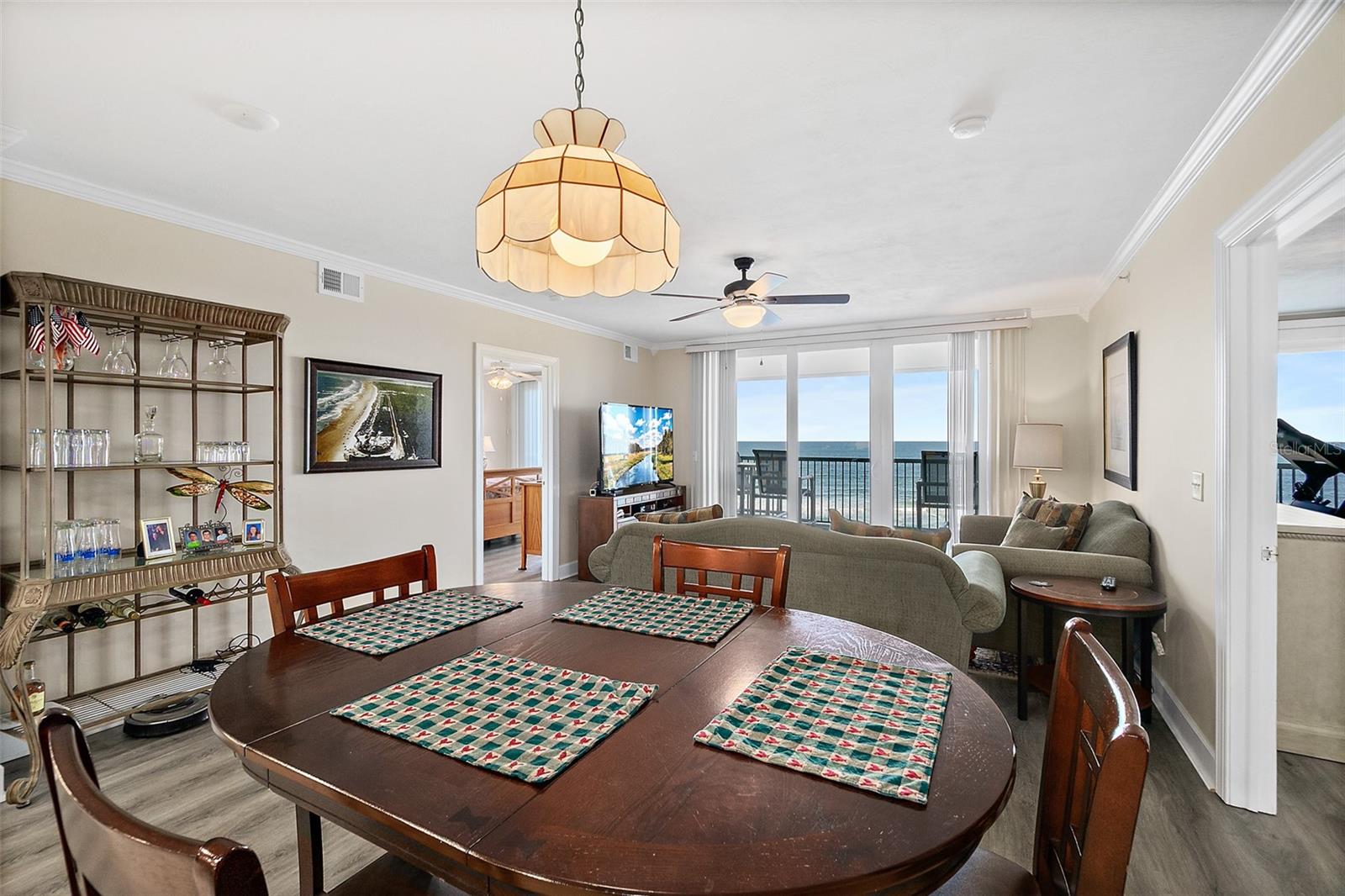 TOWERS GRANDE CONDO - Residential