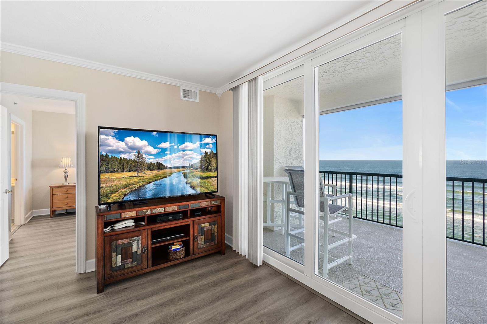 TOWERS GRANDE CONDO - Residential