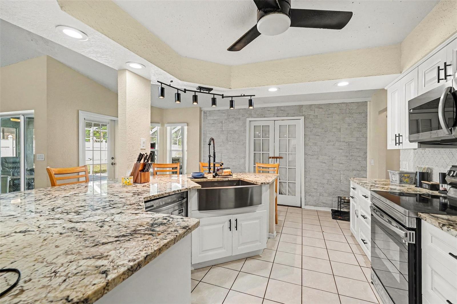 SPRING HILL UNIT 16 - Residential