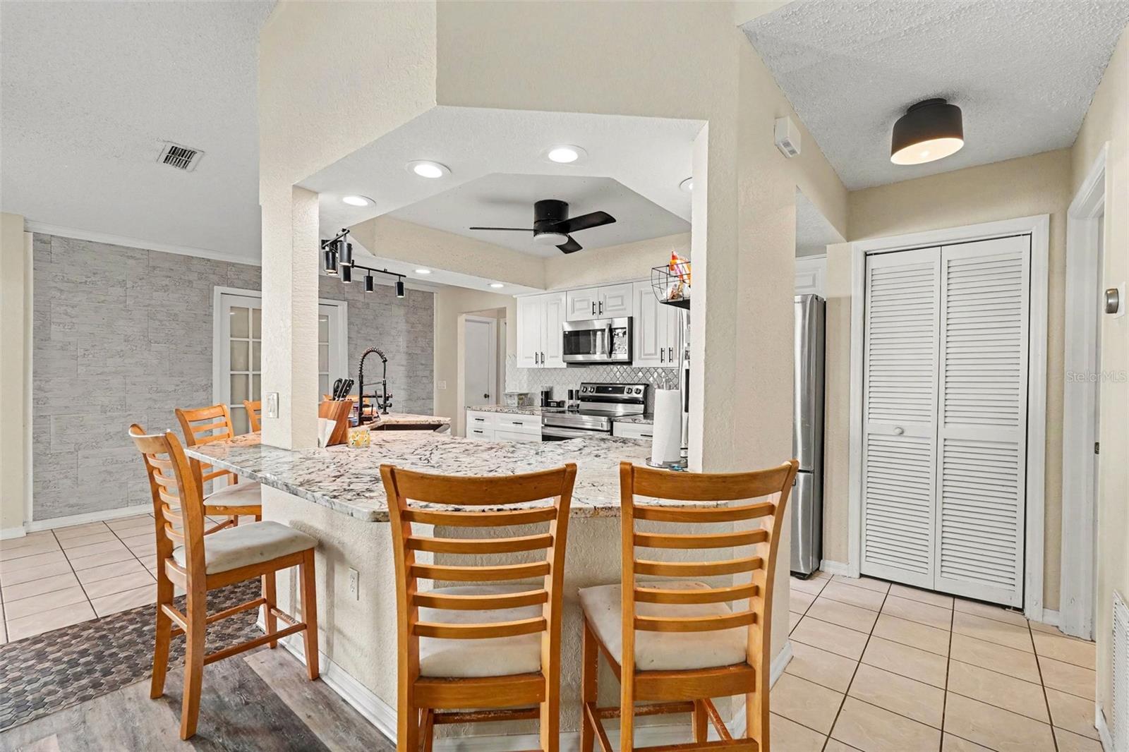 SPRING HILL UNIT 16 - Residential