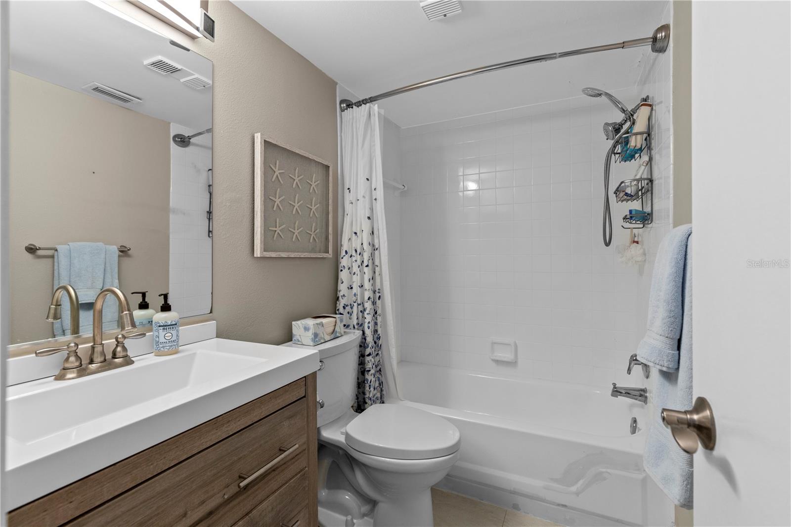 PALMA DEL MAR I - Residential Lease