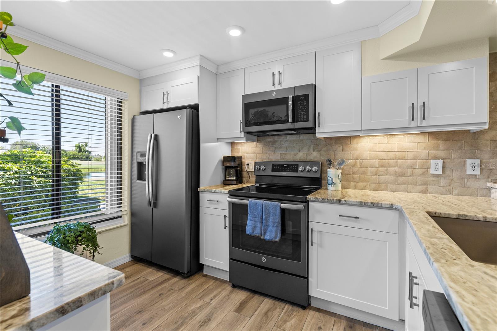 PALMA DEL MAR I - Residential Lease