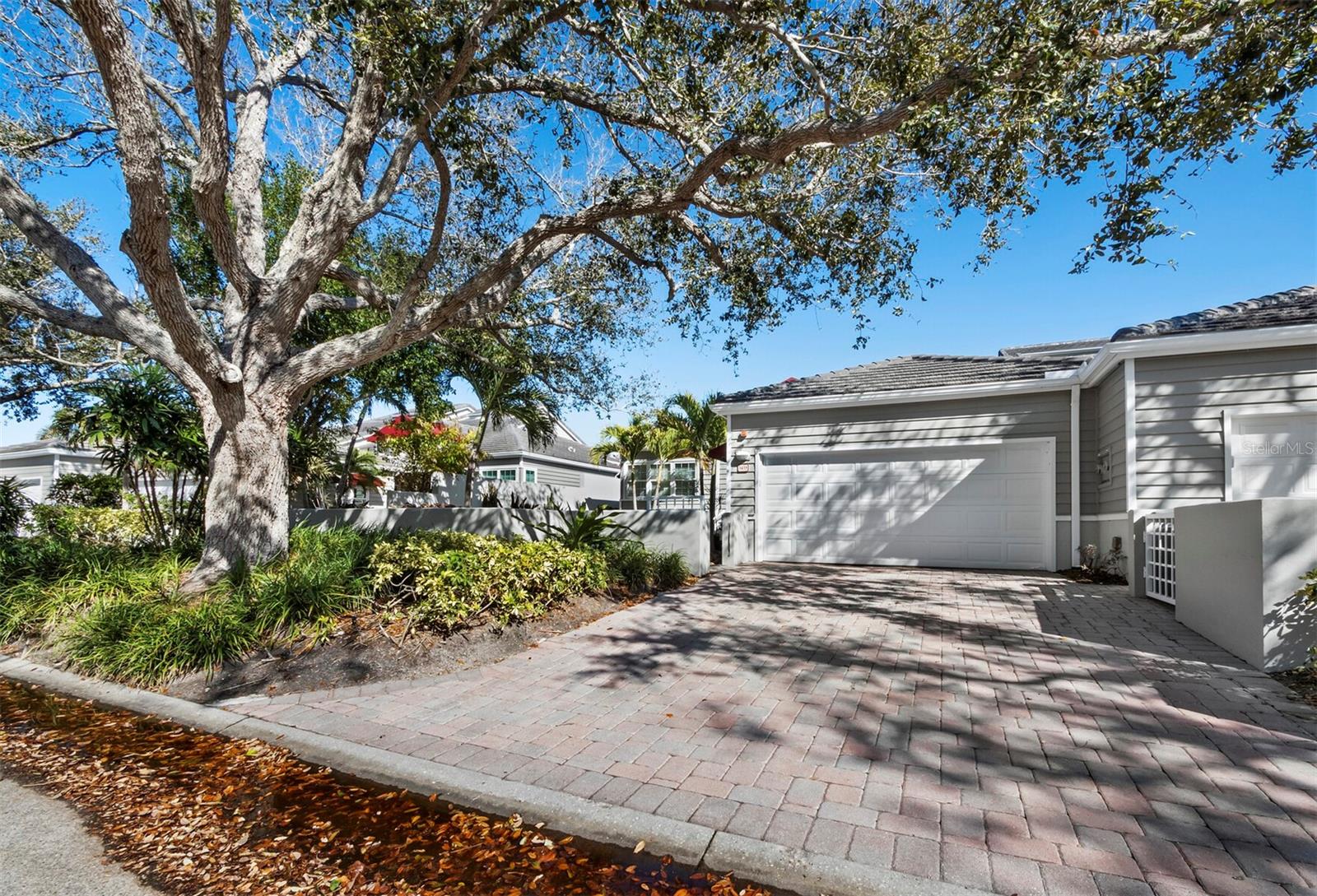 WINDING OAKS - Residential