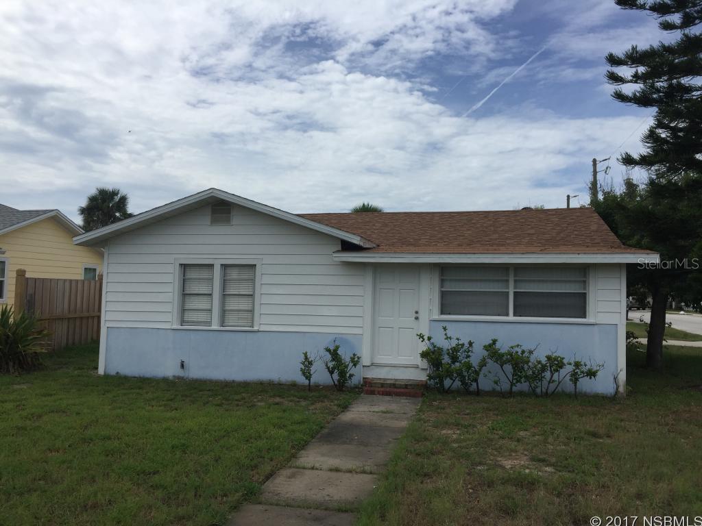 3 bed room 2 bathroom house for rent. Steps to beach and Flagler Ave. Now accepting applications. No smoking, some pets allowed with non refundable $300 pet fee. House will be shown to prospective tenants once a free online application is received. 12 month lease. Call Collado Real Estate Rentals for application. 386-402-9500