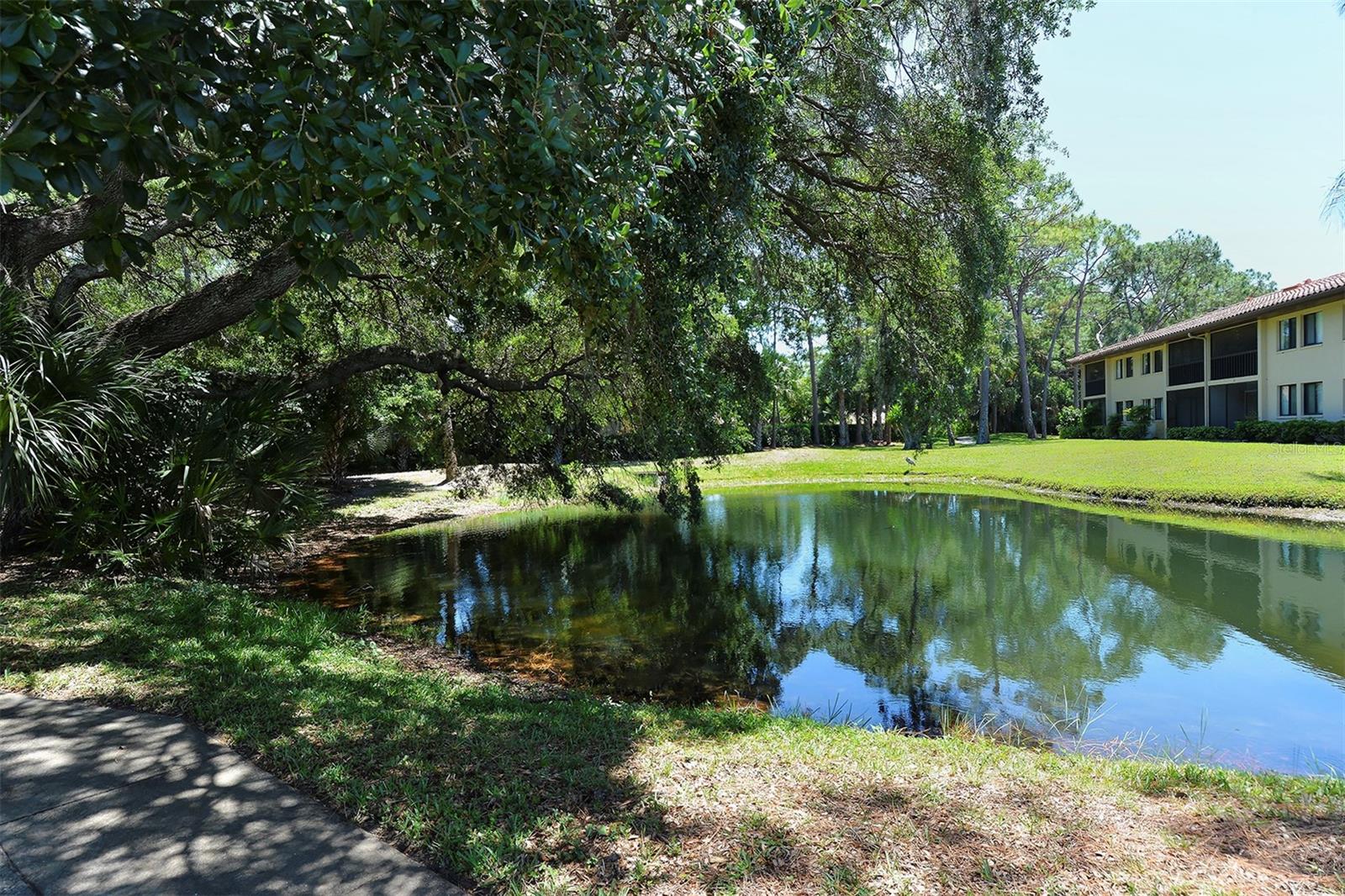 WILLOW LINKS - Residential