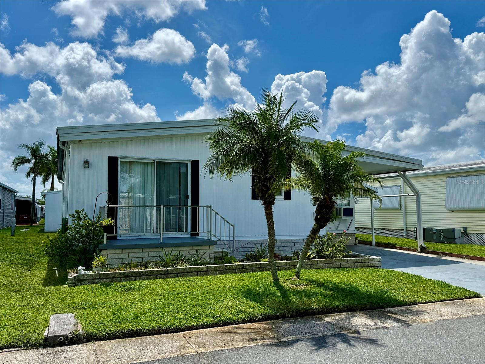 GOLDEN GATE MOBILE HOME PARK UNREC - Residential