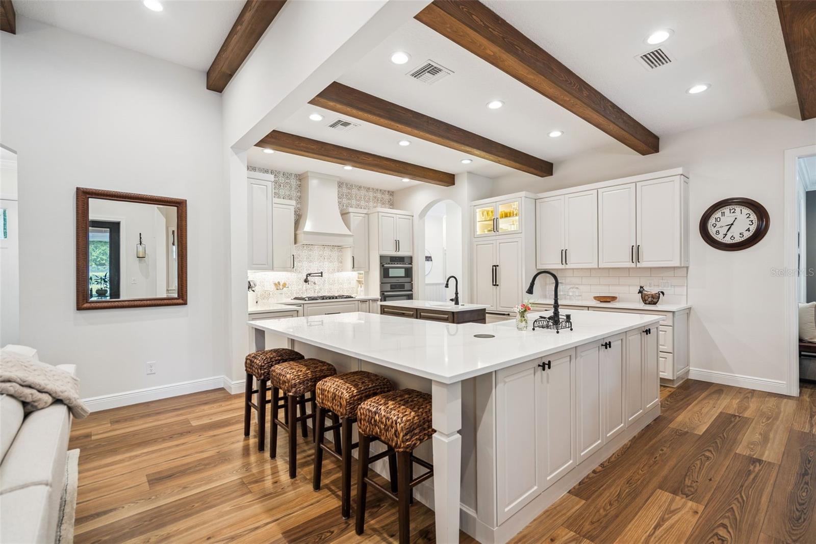 WOLFHEAD RDG - Residential