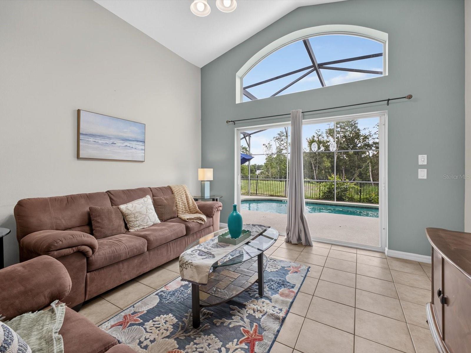 AVIANA PH 01 - Residential