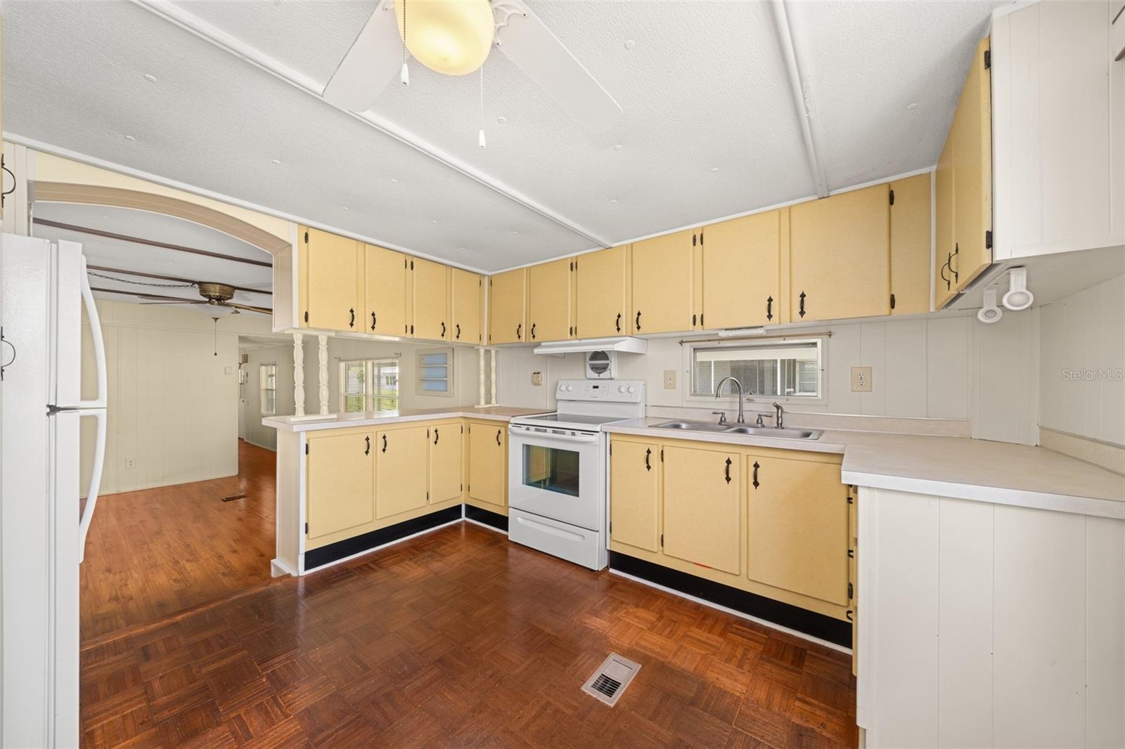 FAIRMONT MOBILE ESTATES - Residential