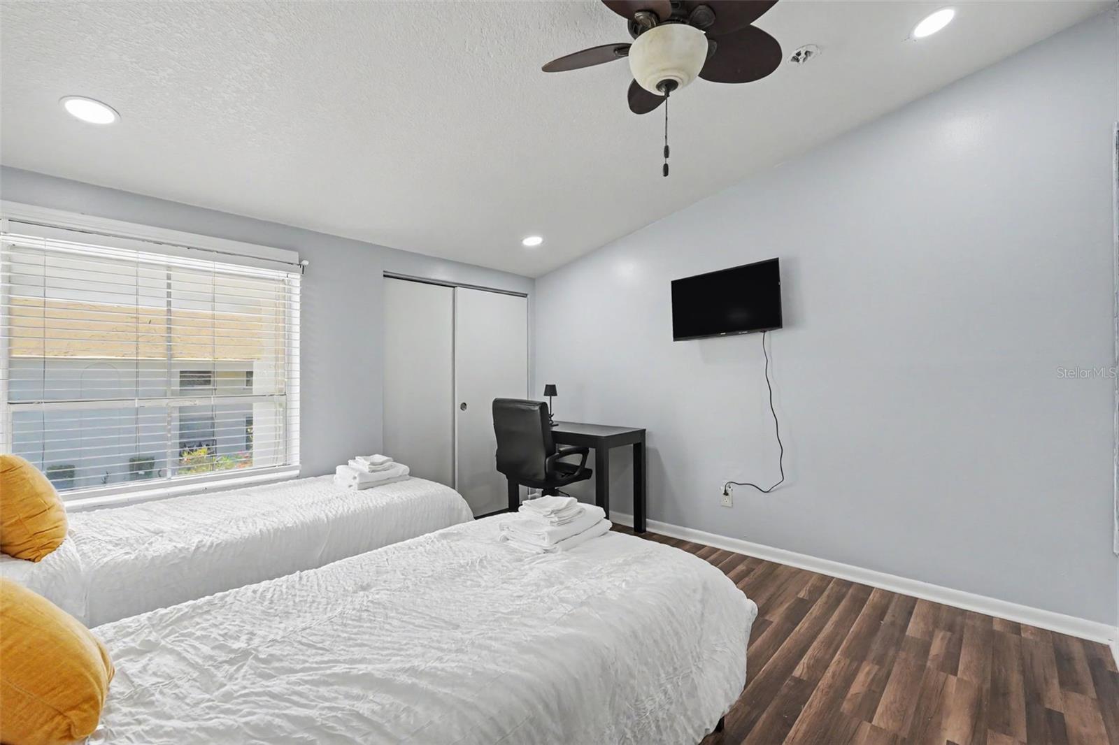 TAMPA VILLAS SOUTH UNIT 1 - Residential