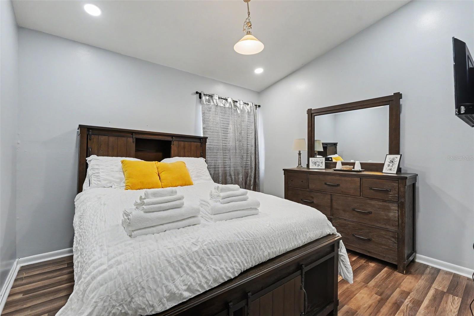 TAMPA VILLAS SOUTH UNIT 1 - Residential