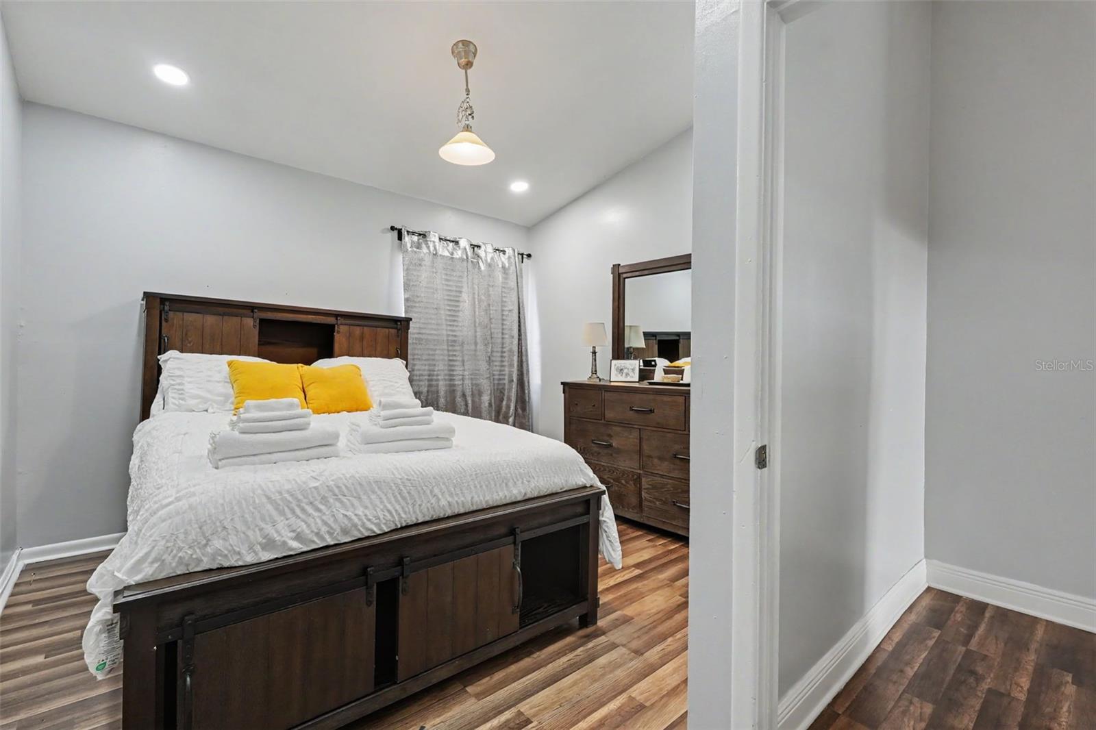 TAMPA VILLAS SOUTH UNIT 1 - Residential