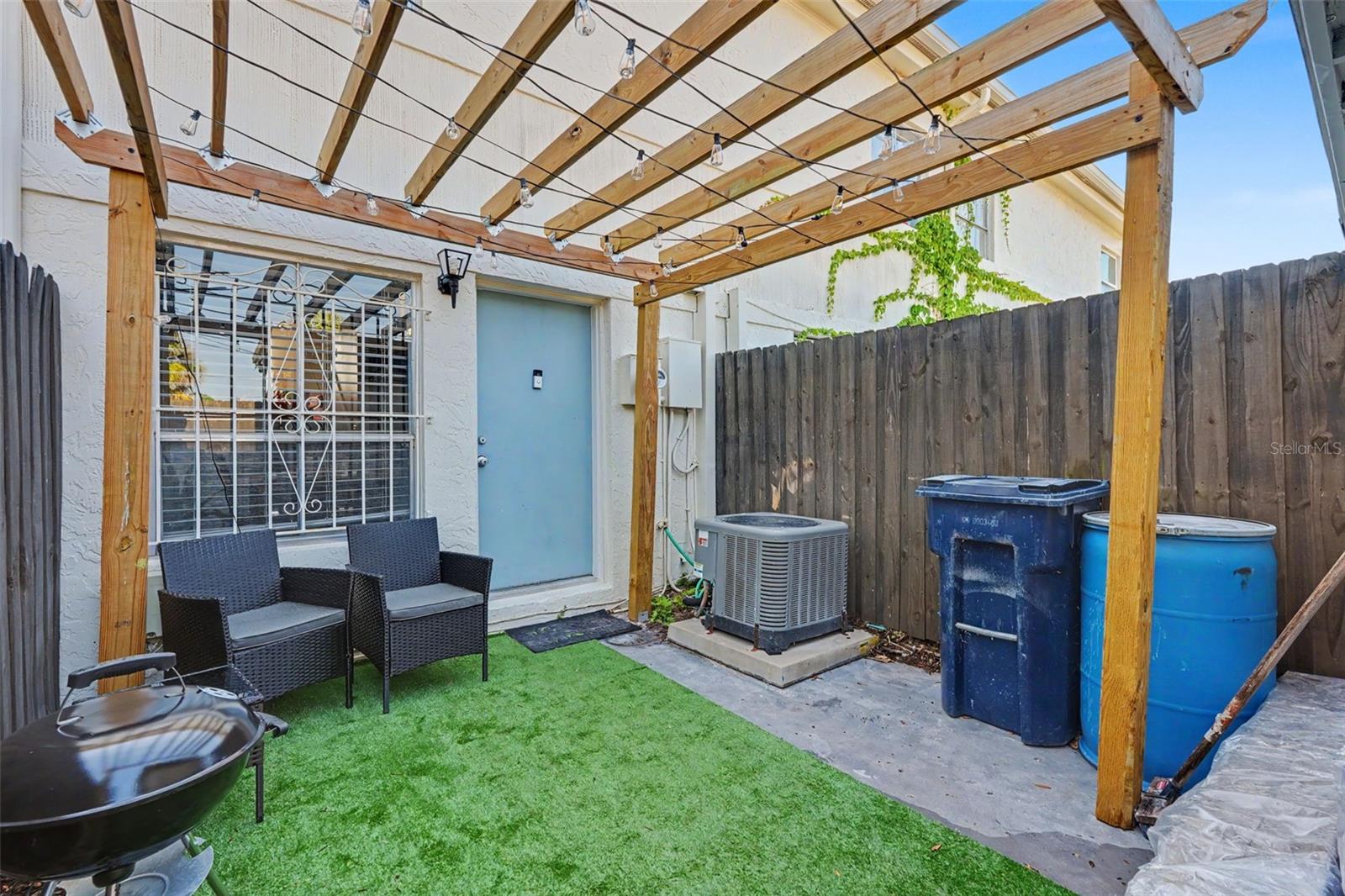TAMPA VILLAS SOUTH UNIT 1 - Residential