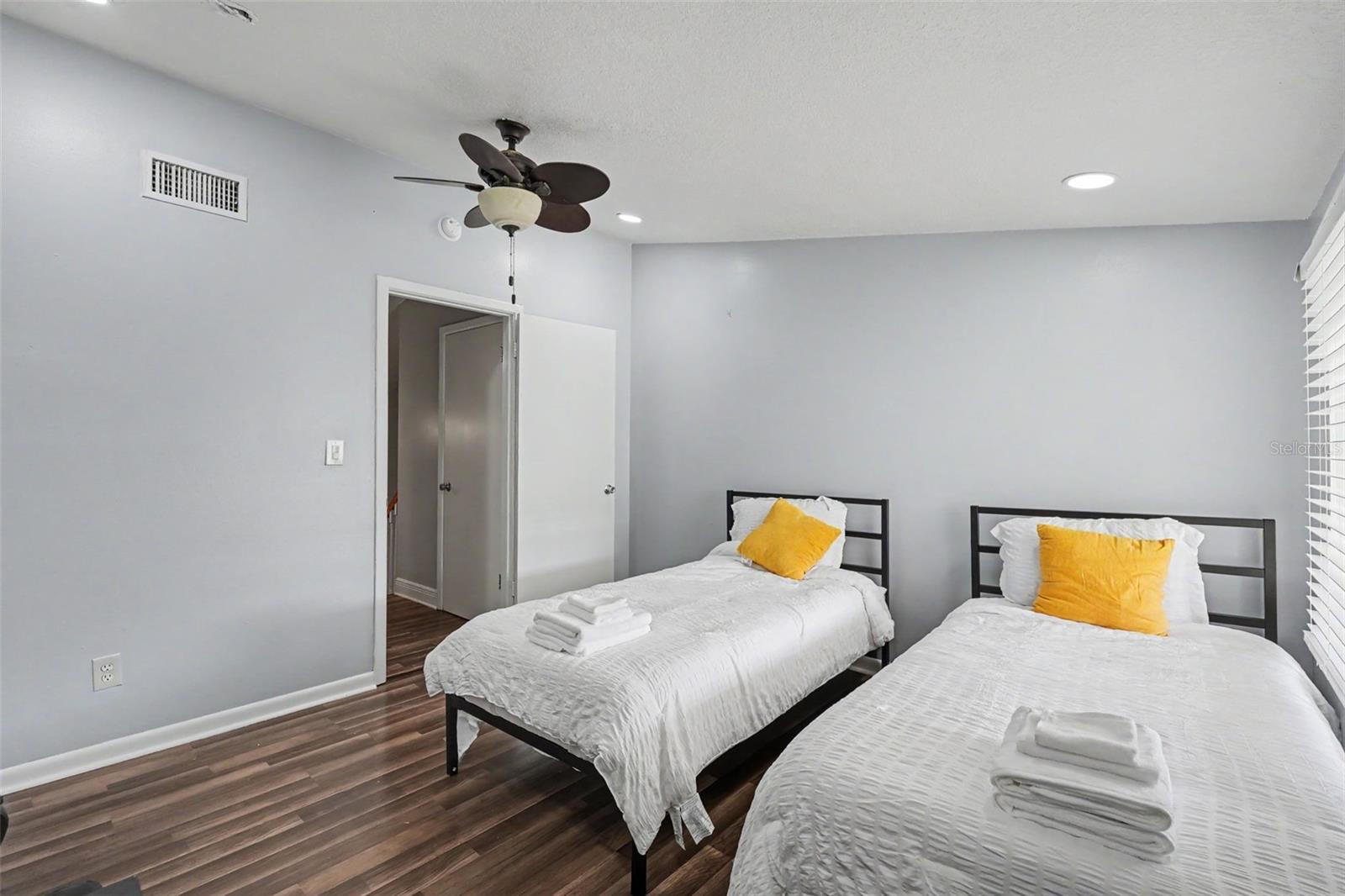 TAMPA VILLAS SOUTH UNIT 1 - Residential