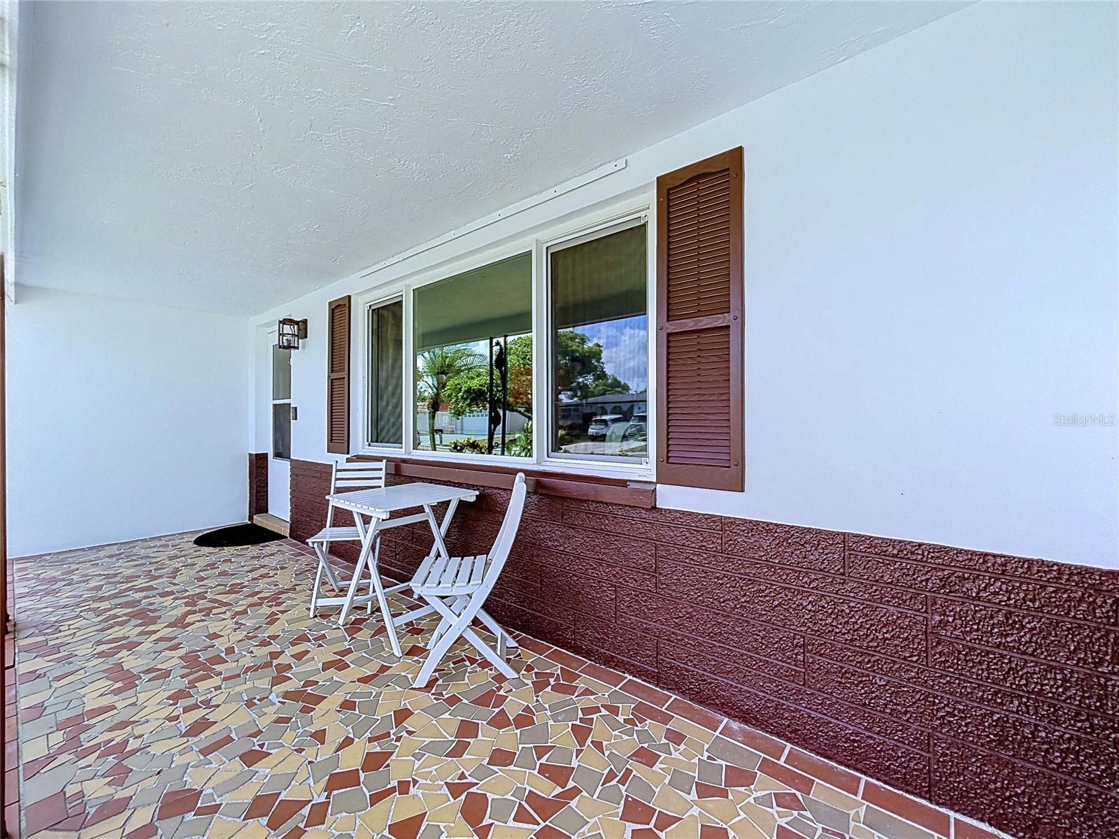 COLONIAL HILLS - Residential
